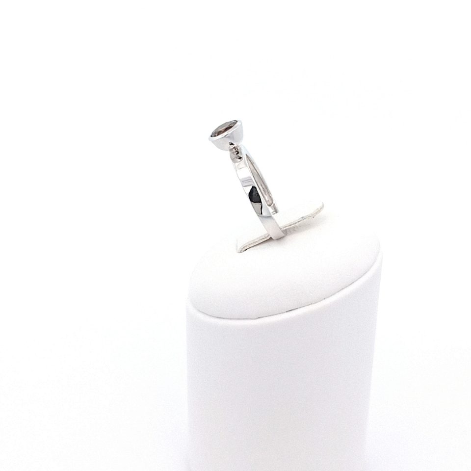 Weißgoldring mit Rauchquarz