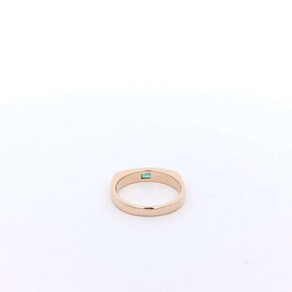 Gelbgoldring mit Smaragd, 14 Karat