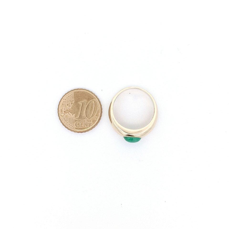 Gelbgoldring mit Smaragd, 14 Karat