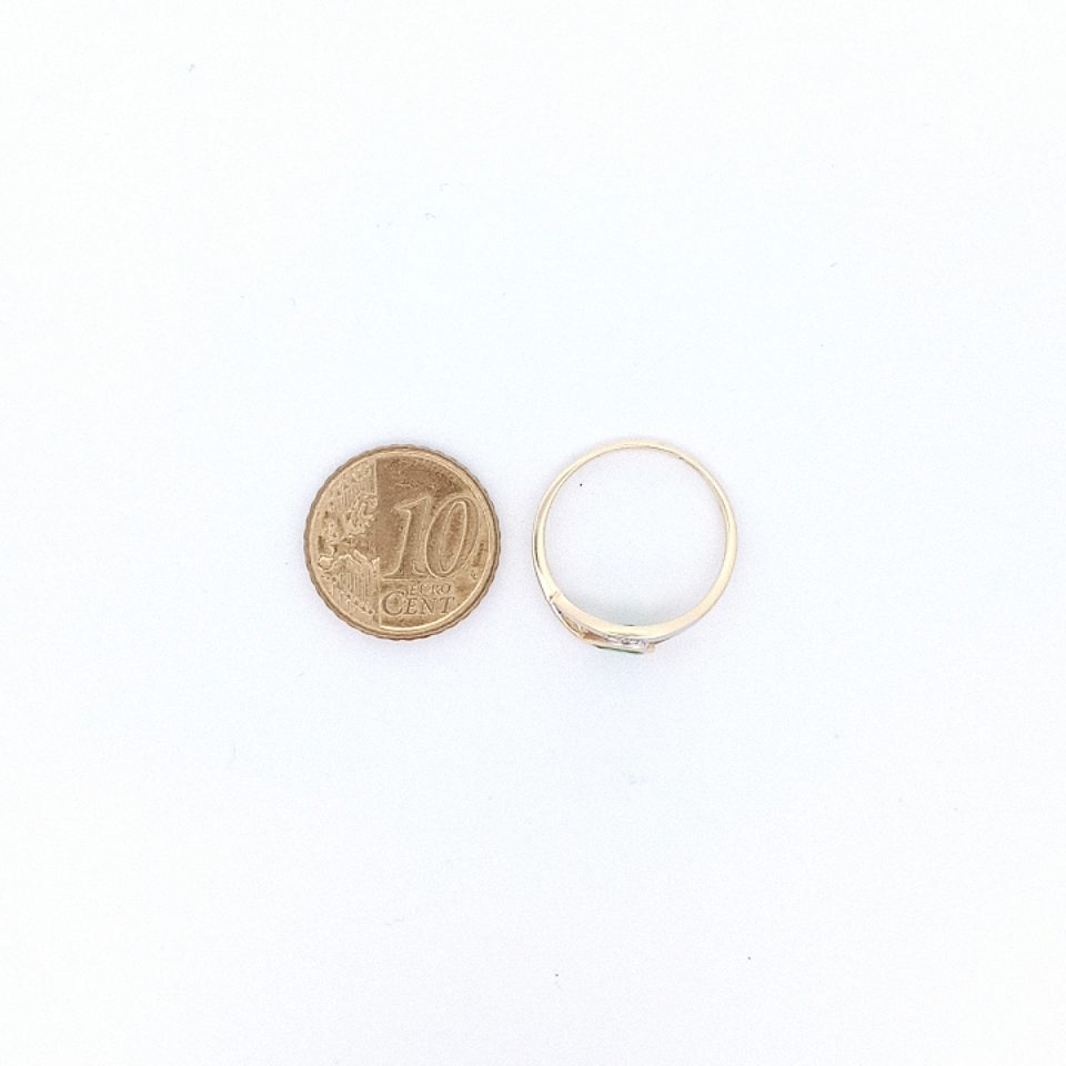 Gelbgoldring mit Smaragd und Brillanten