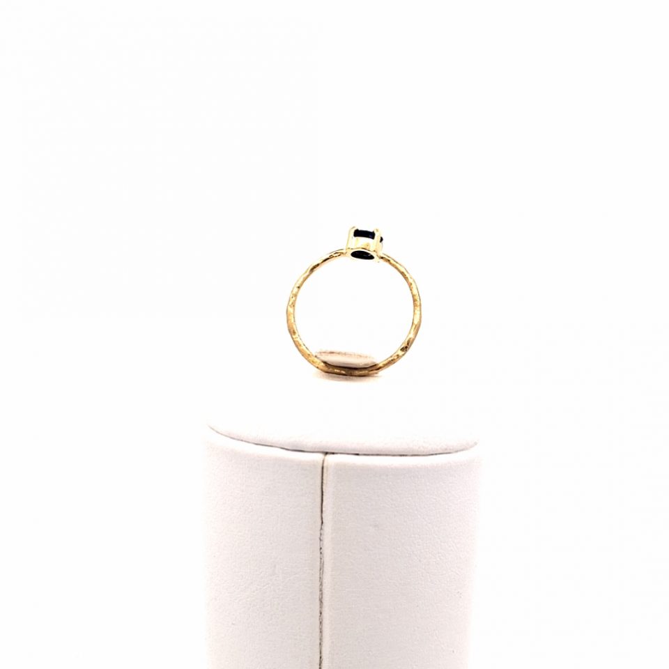 Gelbgold Ring mit Saphir 14 Karat, Eigenanfertigung